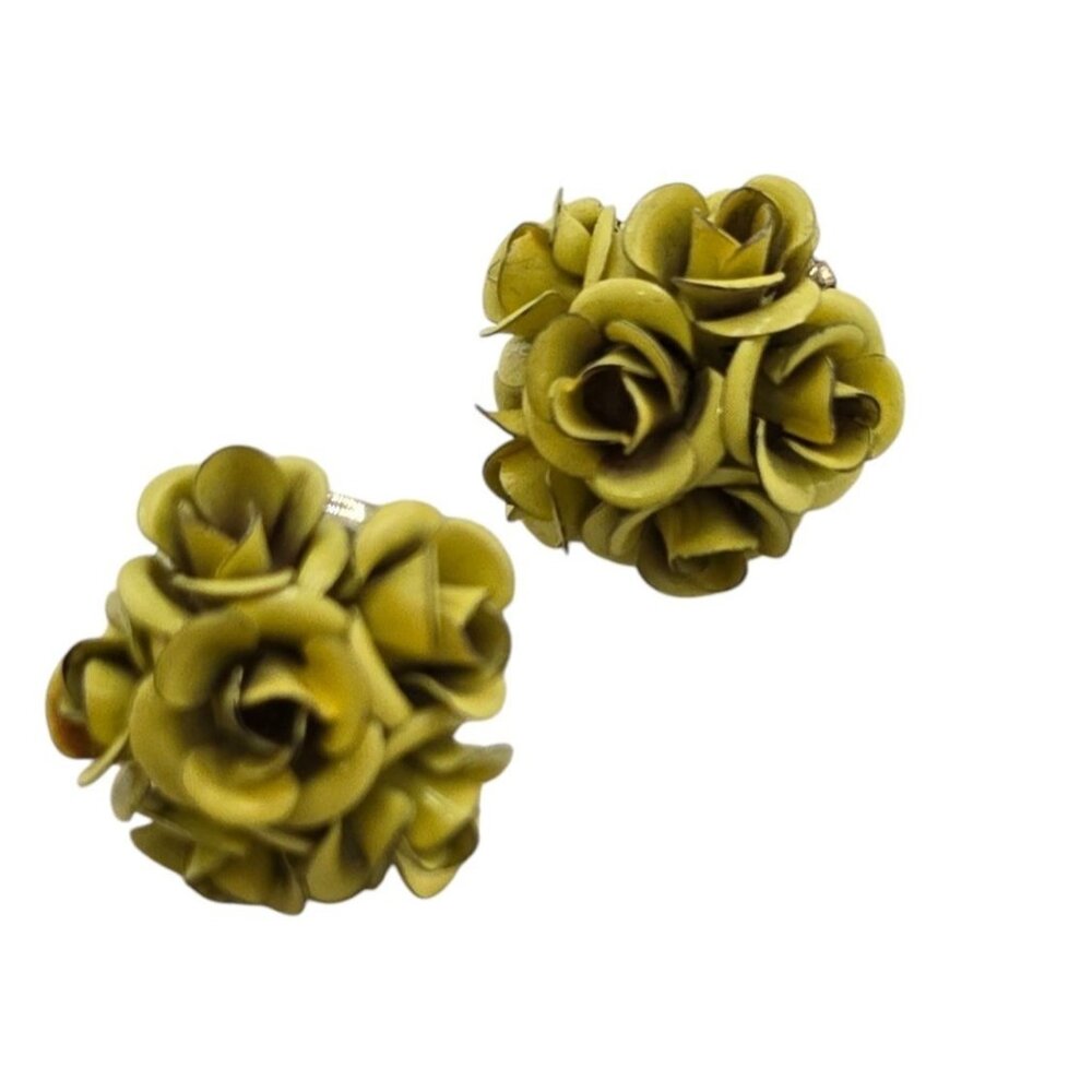 Vintage Enamel Flower Pierced Earrings (A8020)